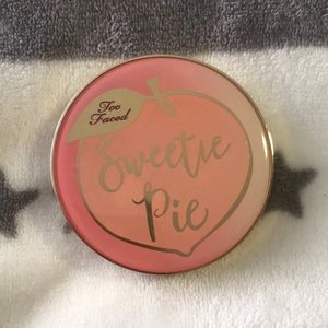 Too faced Sweetie Pie